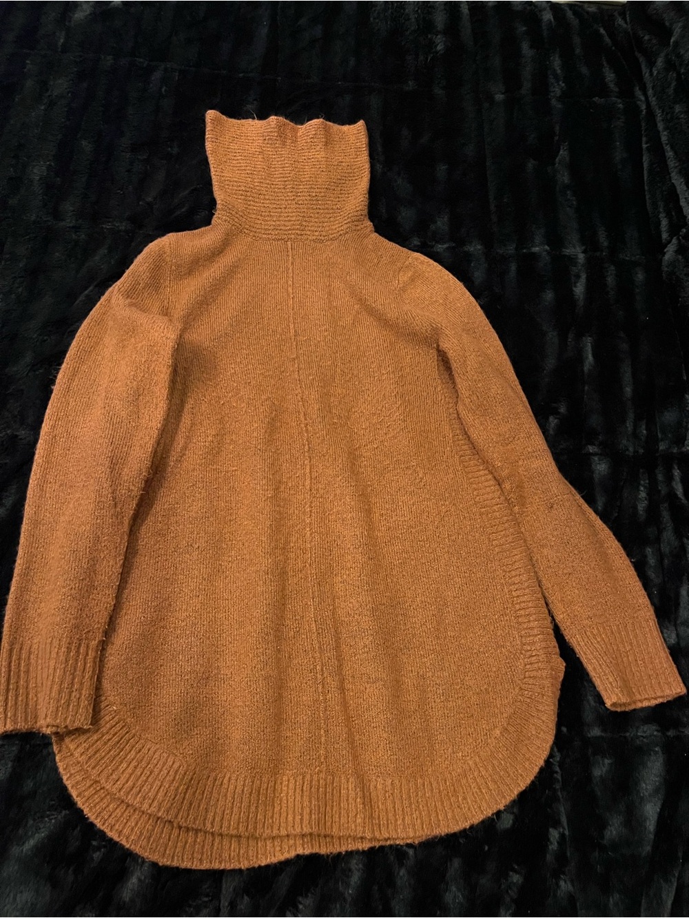 Women’s turtleneck sweater size S